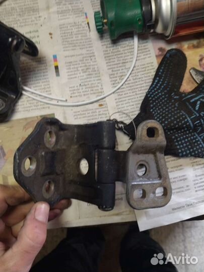 Петли задней двери honda cr-v