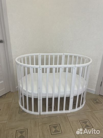 Детская овальная кроватка-трансформер
