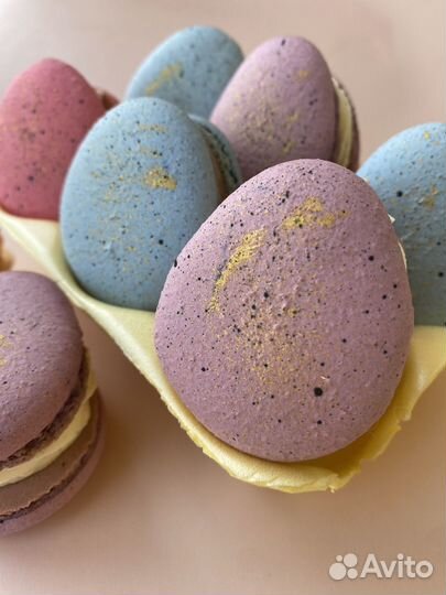 Пасхальные пирожные макарон