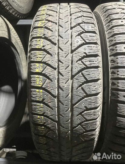 Bridgestone Blizzak Spike-02 225/65 R17 104P