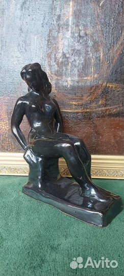 Статуэтка обнаженная натурщица обливная керамика