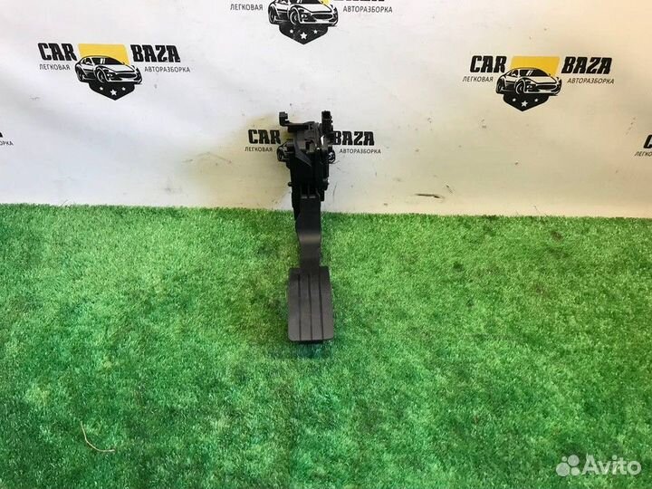 Педаль акселератора Renault Sandero