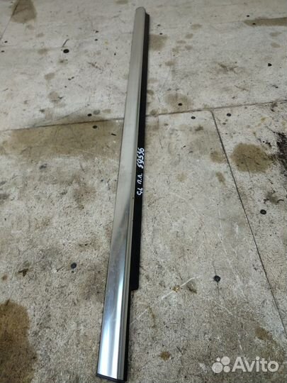 Уплотнитель стекла (Mercedes-Benz GL-class X164)