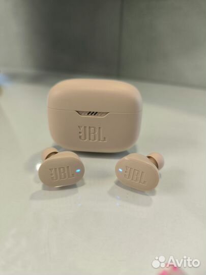 Беспроводные наушники JBL Tune 130NC TWS