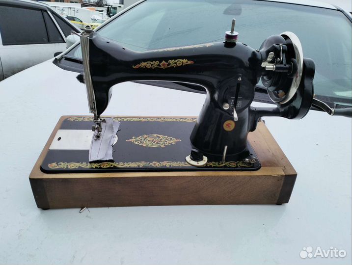 Швейная машинка ручная СССР