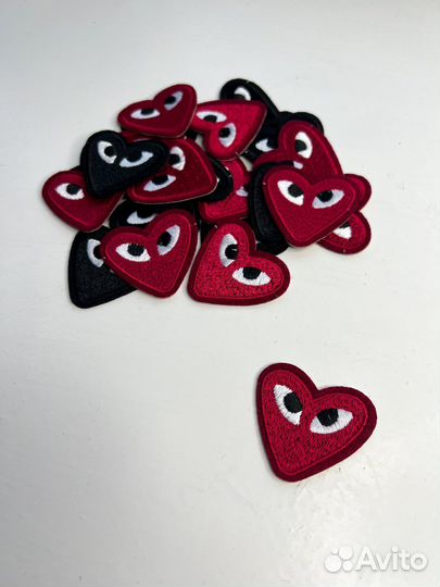 Нашивки сердце Comme Des Garcons (garçons) патч