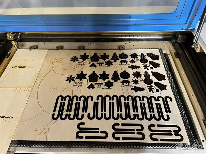 Лазерный станок CO2 90x60 с чиллером 5кВт