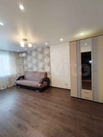 2-к. квартира, 45 м², 10/10 эт.