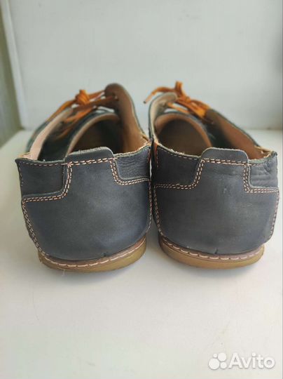 Тенниски (кеды, полу ботинки, туфли)