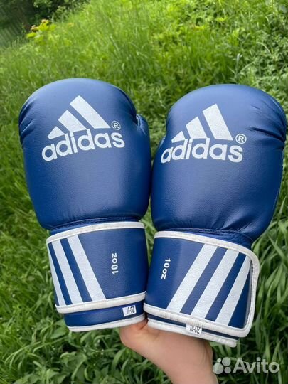 Боксерские перчатки