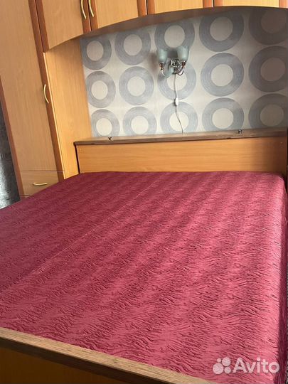 Кровать двухспальная с матрасом бу 160 200