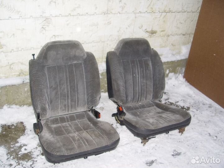 Велюр,2-ой ряд на 3-х дверку Suzuki vitara 92г