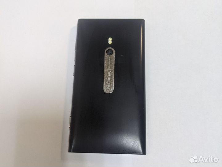 Nokia Lumia 800, 16 ГБ