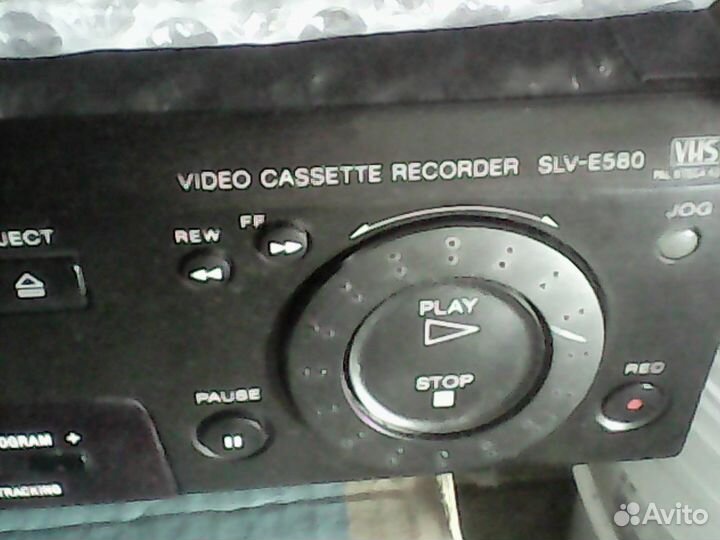 Видеомагнитофон Sony 580
