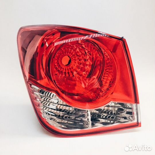 Фонарь левый внешний Chevrolet Cruze 2008-2015