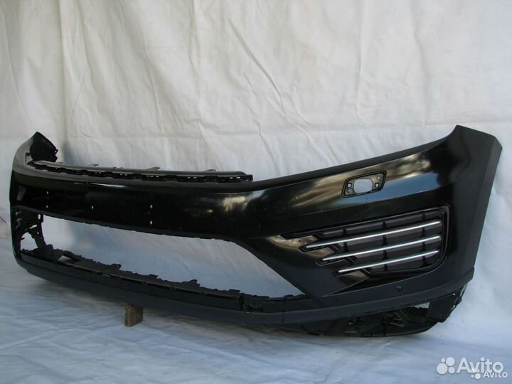Volkswagen Touareg Бампер передний 2014+