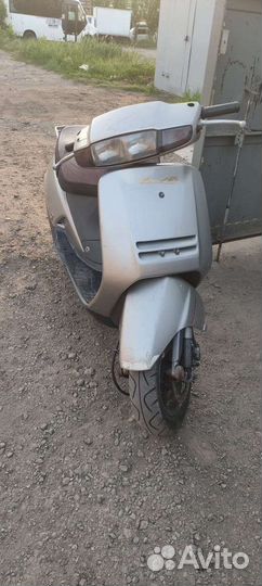 Honda lead 90