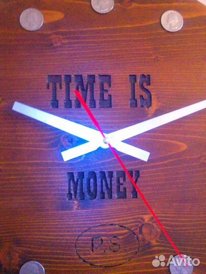 Часы настенные 