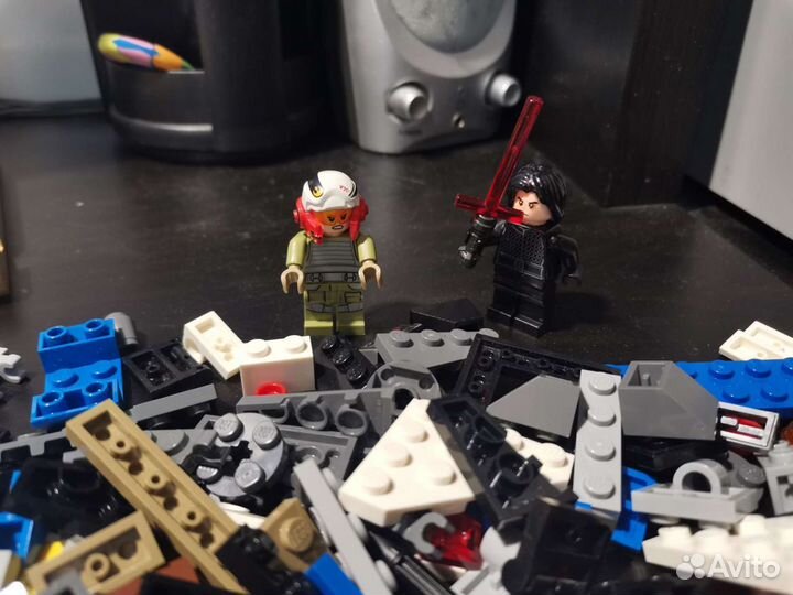 Lego Star Wars 75196 Истребитель типа А против