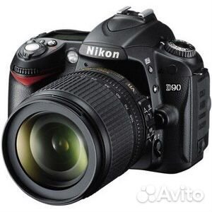 Зеркальный фотоаппарат Nikon D90