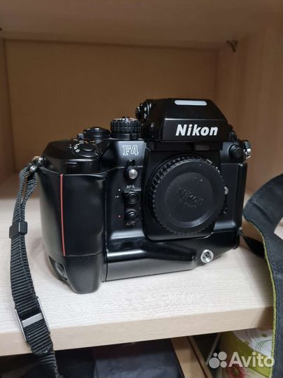 Nikon F4 + MB-21