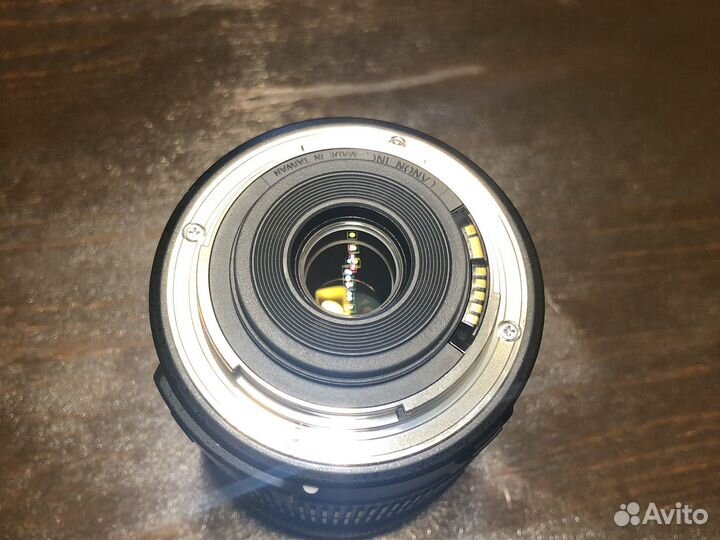 Объектив Canon EF-S 18-135mm f/3.5-5.6 IS