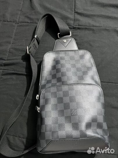Louis vuitton avenue sling bag