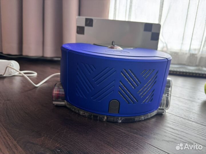 Продаю уникальный робот пылесос dyson eye360