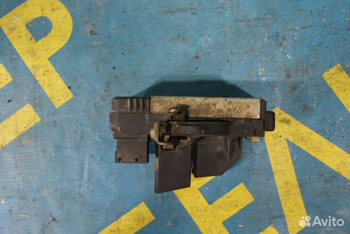 Замок передней левой двери Opel vectra B Caravan