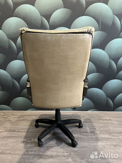 Компьютерное кресло alvest