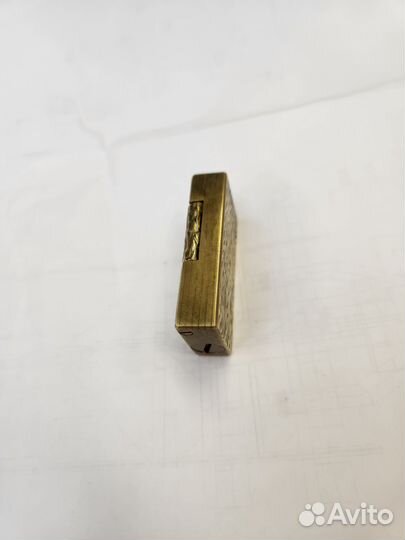 Зажигалка бензиновая