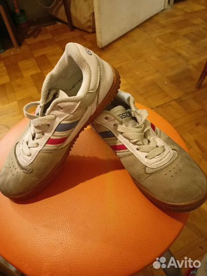 Детские футбольные бутсы 32 размер