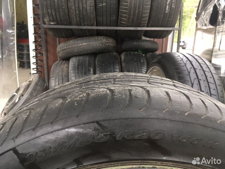 Pirelli P Zero 235/45 R20 100W