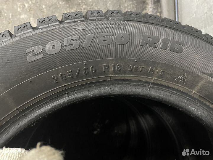 Pirelli Formula Ice 205/60 R16