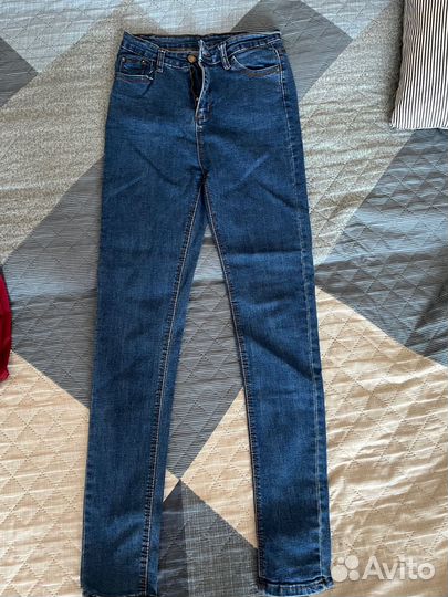 Вещи (футболка кардинаг джинсы свитер)