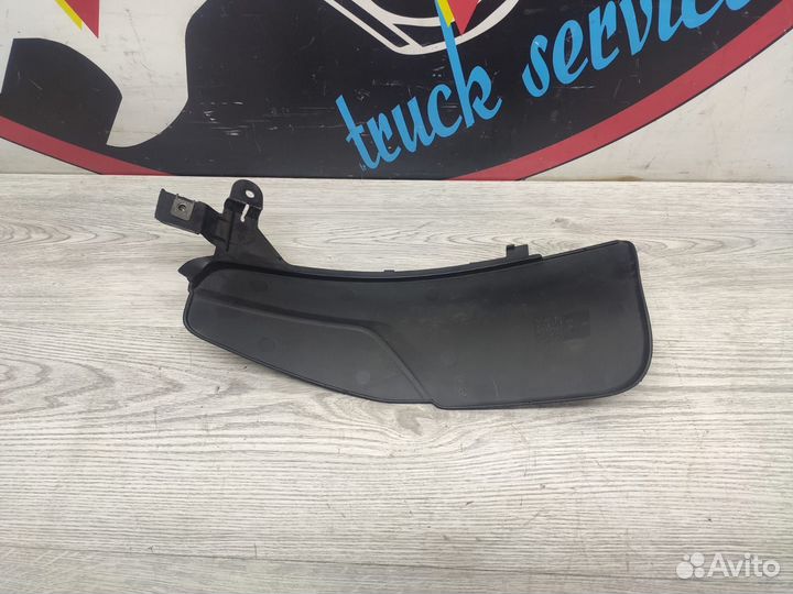 Накладка угла кабины нижняя правая Scania 2162653