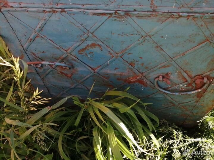 Сундук старинный