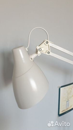 Светильник напольный Camelion белый