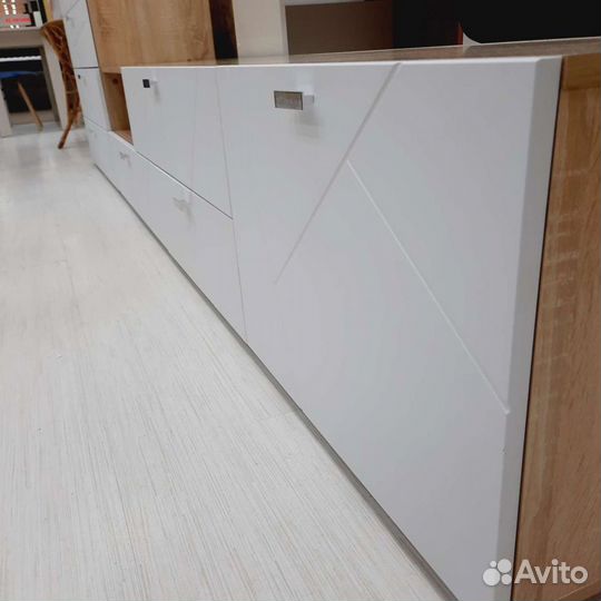 Тумба под телевизор