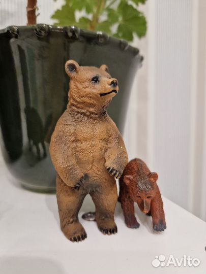 Коллекционные фигурки животных