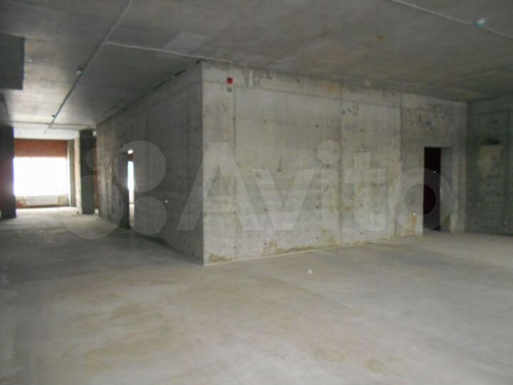 Продам торговое помещение, 272 м²