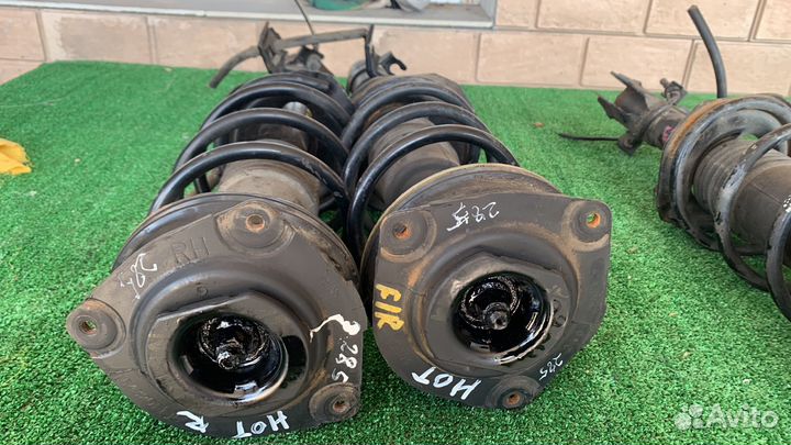 Амортизатор передний правый Nissan Note