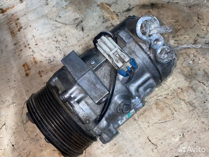 Компрессор кондиционера Opel GM 24421642