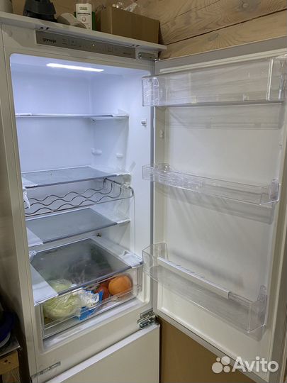 Встраиваемый холодильник комби Gorenje nrki418FP2