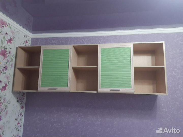 Школьный комплект (настенная полка, стол)