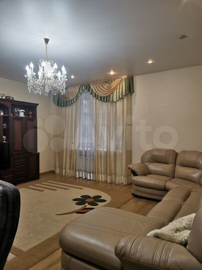 3-к. квартира, 122,1 м², 1/3 эт.