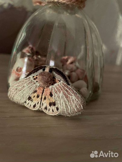 Брошь ручной работы вышивка