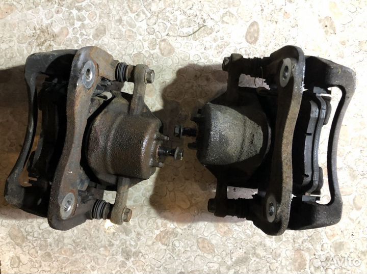 Суппорт передний левый правый Hyundai solaris 1 Ki