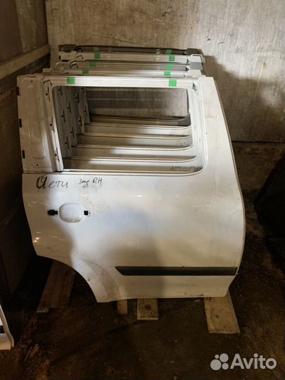 Дверь Skoda Yeti