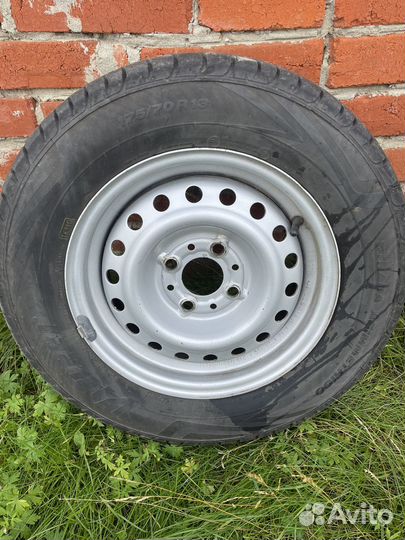 Колеса R13 четыре зимних и два летних